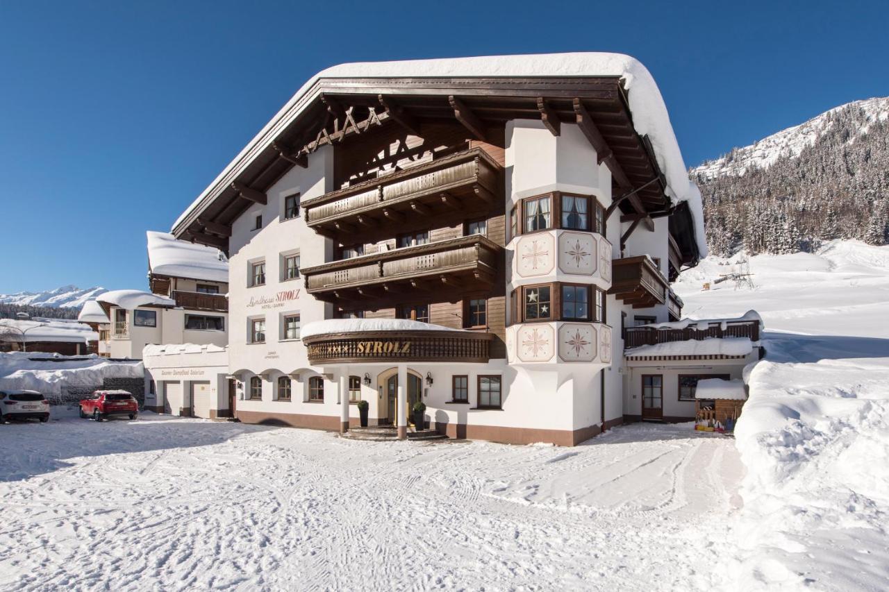 Landhaus Strolz Sankt Anton am Arlberg Bagian luar foto