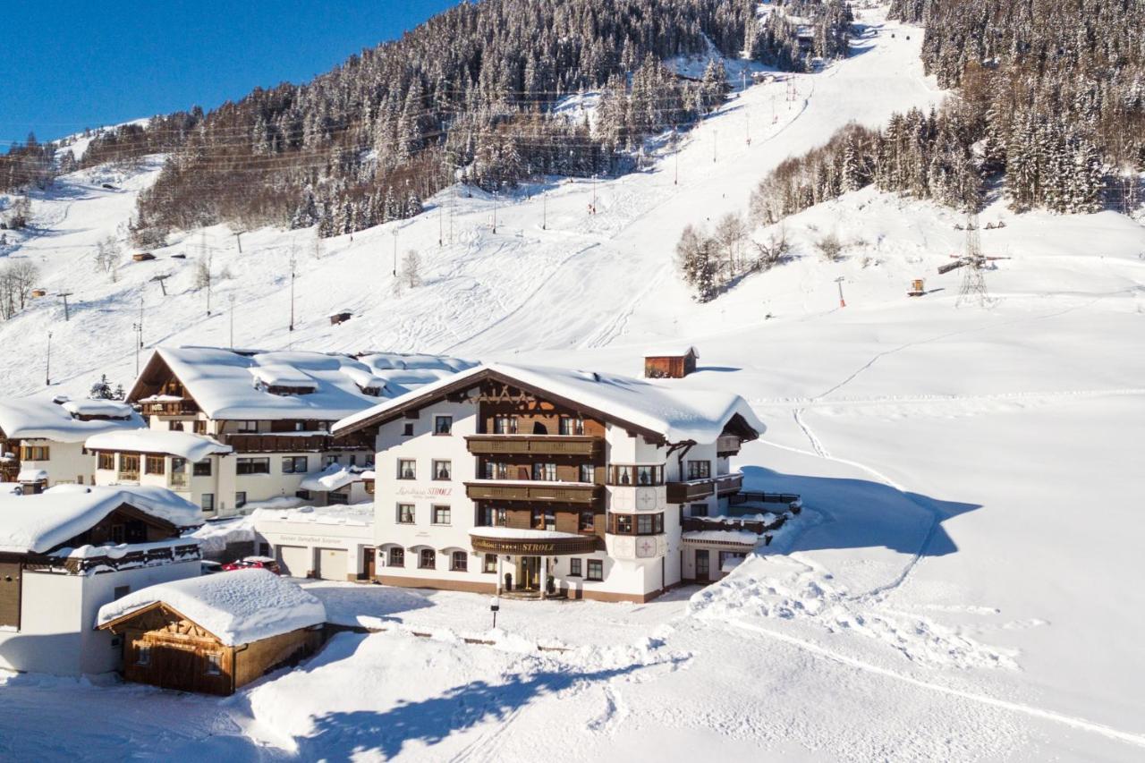 Landhaus Strolz Sankt Anton am Arlberg Bagian luar foto
