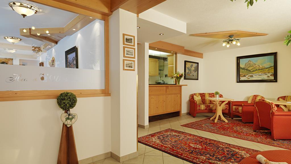 Landhaus Strolz Sankt Anton am Arlberg Bagian luar foto