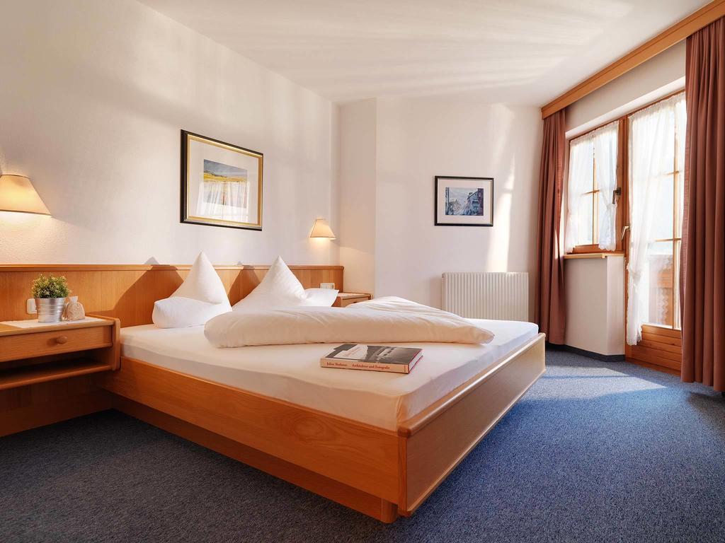 Landhaus Strolz Sankt Anton am Arlberg Ruang foto