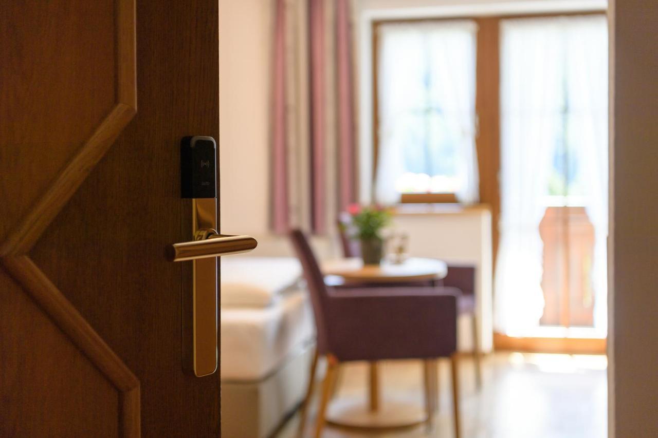 Landhaus Strolz Sankt Anton am Arlberg Bagian luar foto