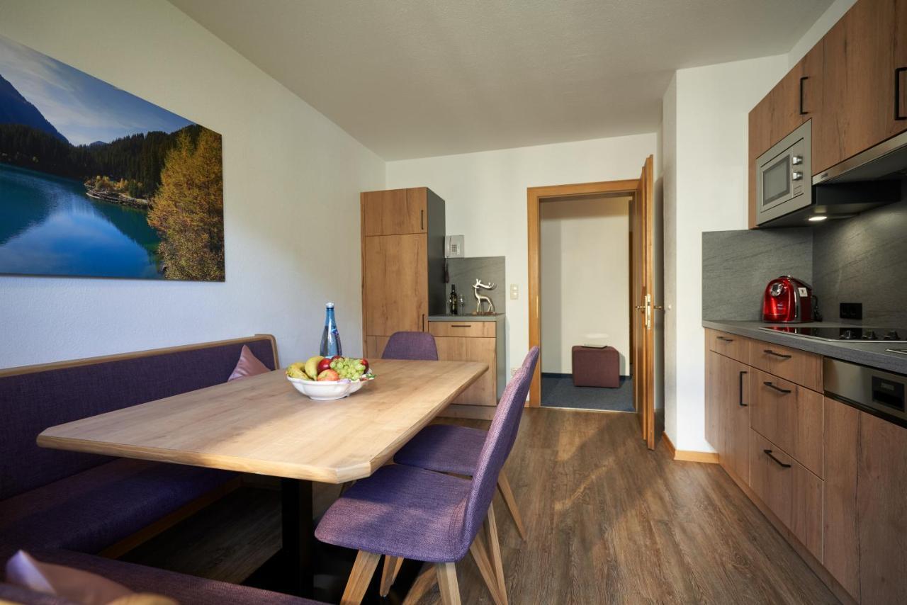 Landhaus Strolz Sankt Anton am Arlberg Bagian luar foto
